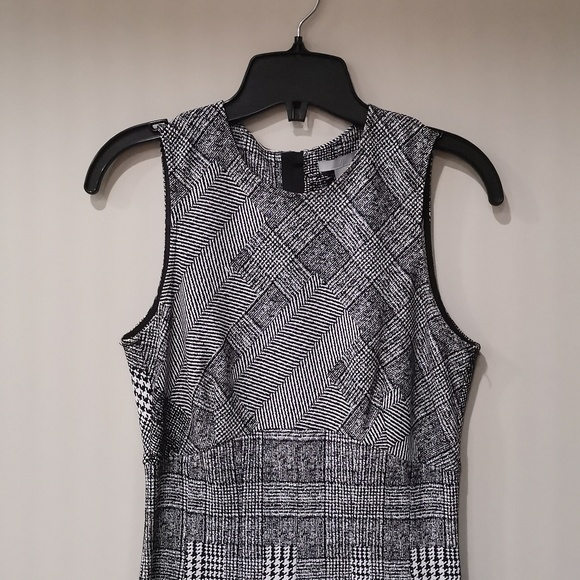 H&M | Sleeveless A-Line Dress - Picture 2 of 4